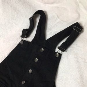 Overall shorts hot topic